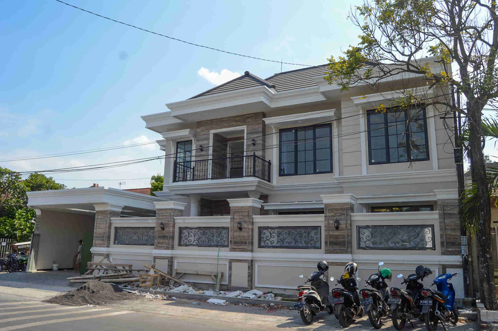 desain rumah mewah klasik 2 lantai