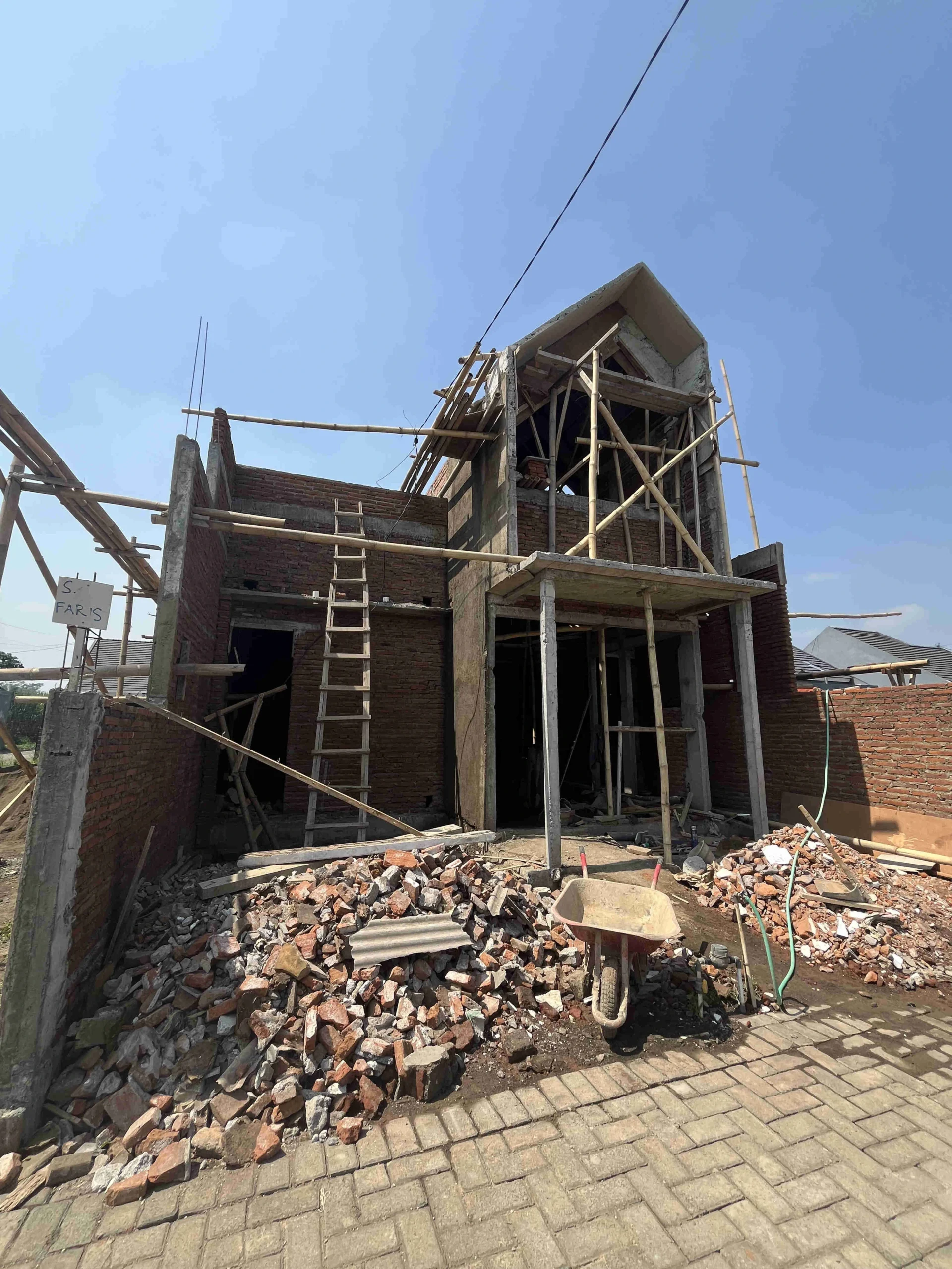 bangun ulang rumah
